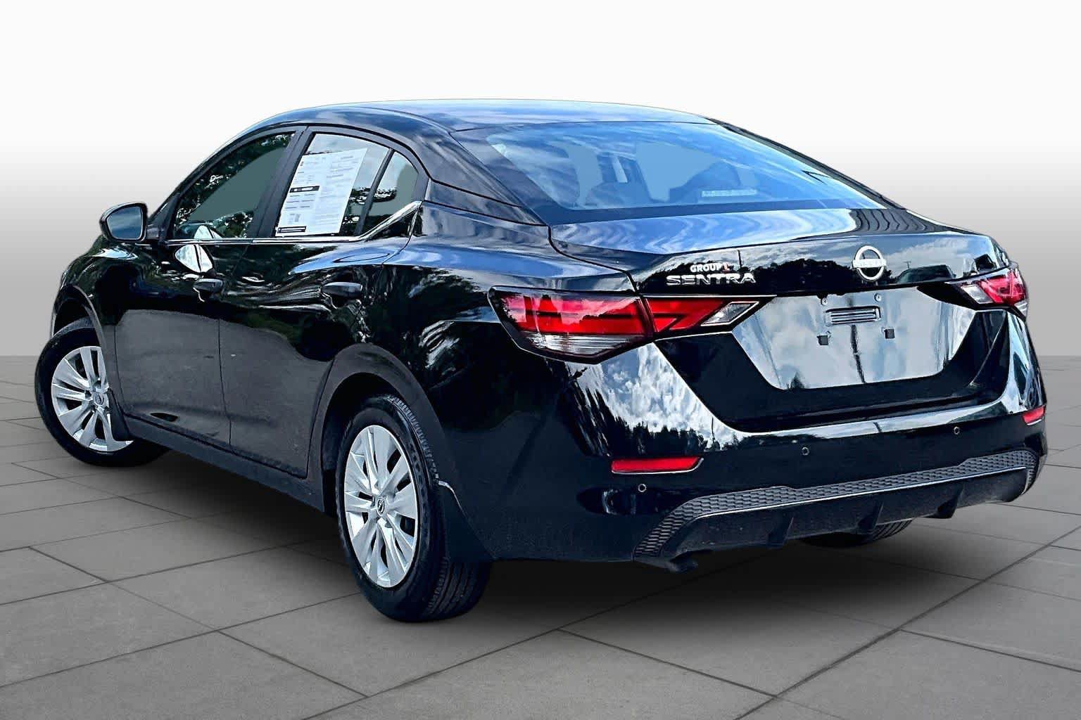 Used 2025 Nissan Sentra S FWD image 12