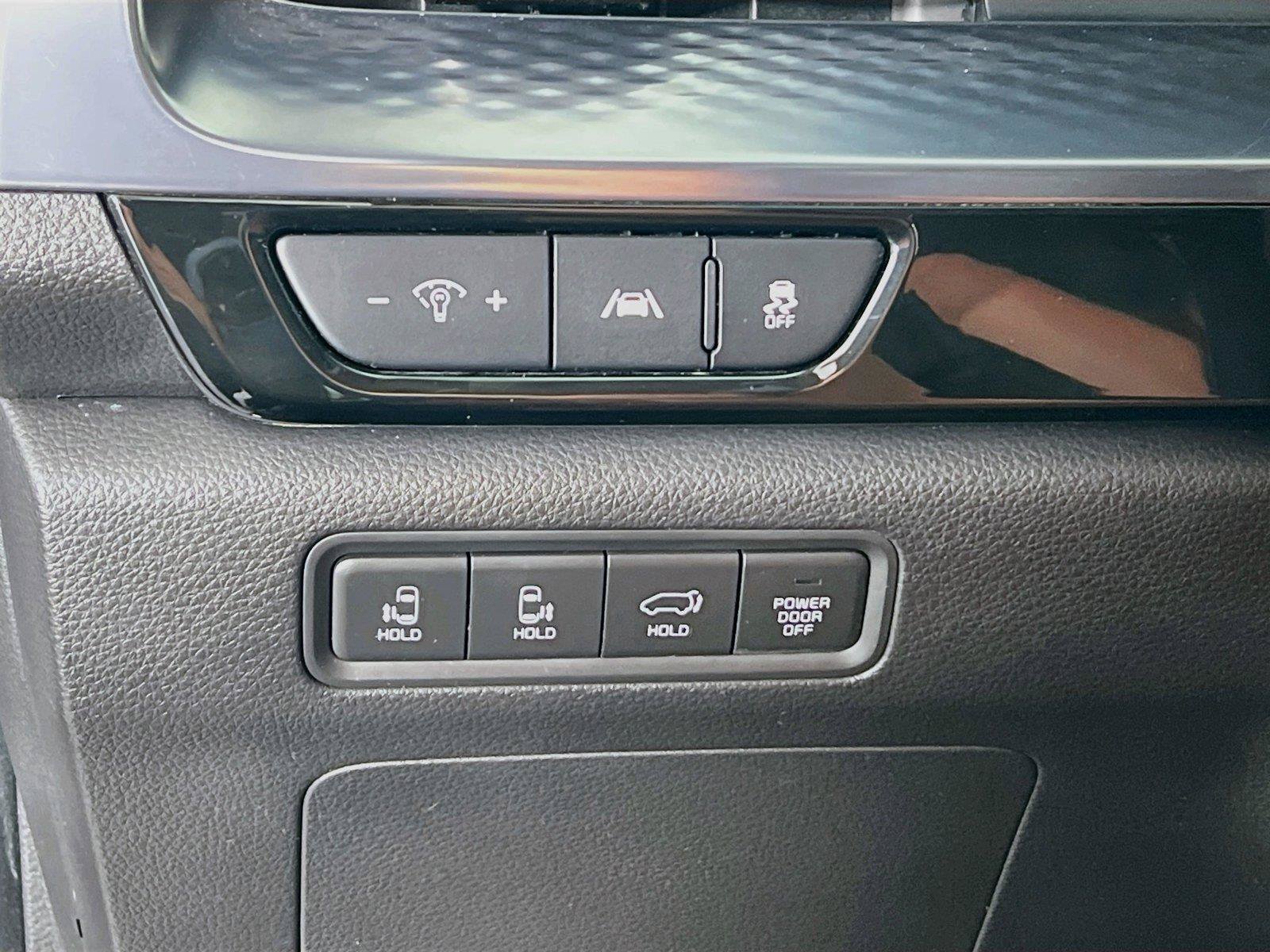 Used 2024 Kia Carnival SX Prestige FWD image 11