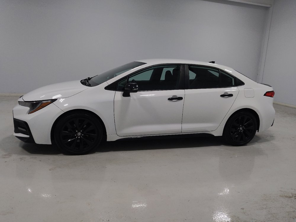 Used 2020 Toyota Corolla SE image 2