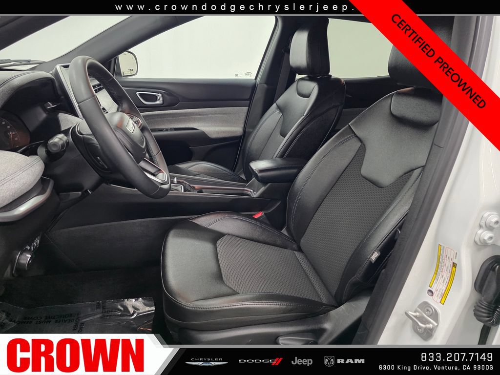 Certified 2025 Jeep Compass Latitude AWD/4WD image 18