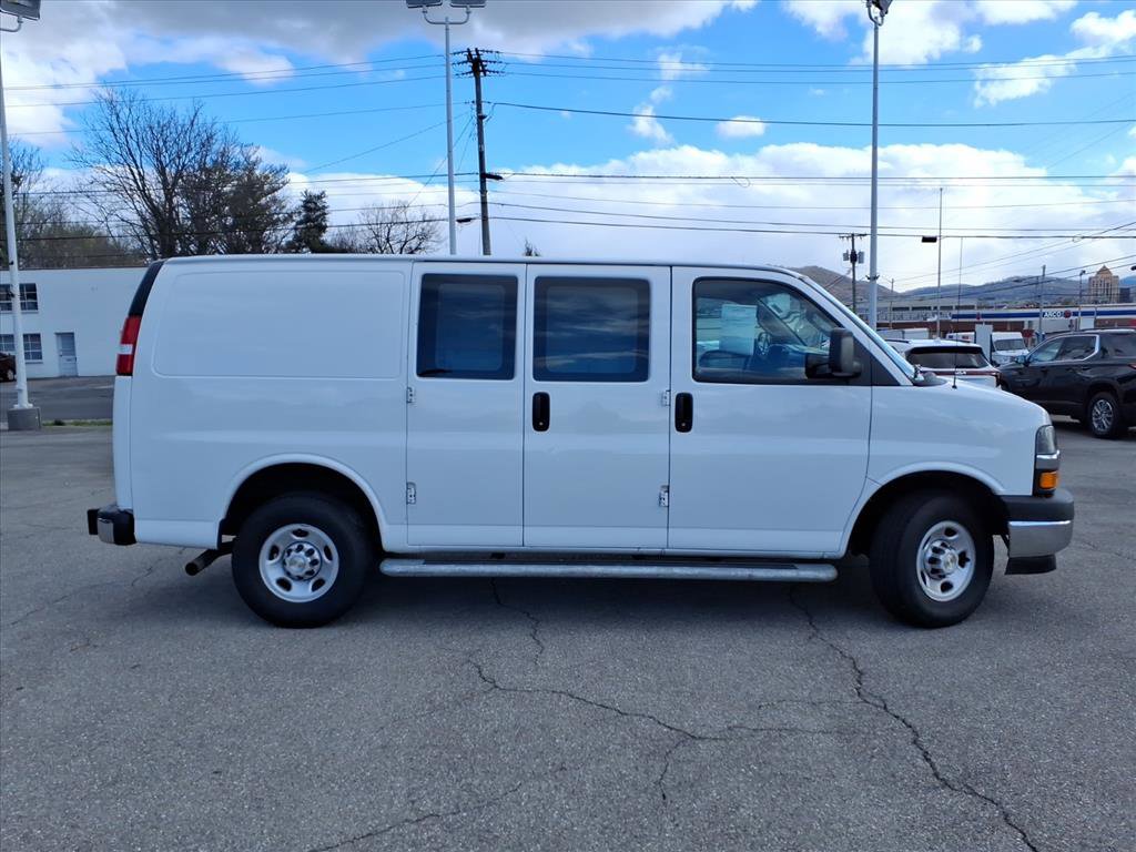Used 2024 Chevrolet Express 2500 w/ Driver Convenience Package image 3