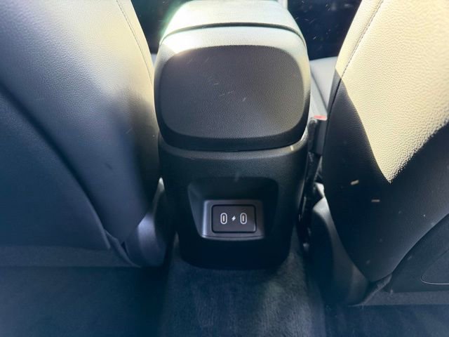 Used 2025 Hyundai Elantra Limited image 15