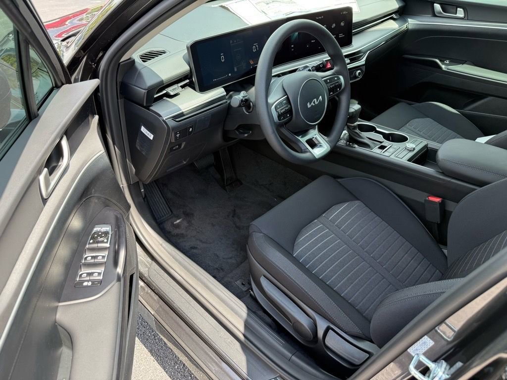 New 2026 Kia K5 LXS image 9