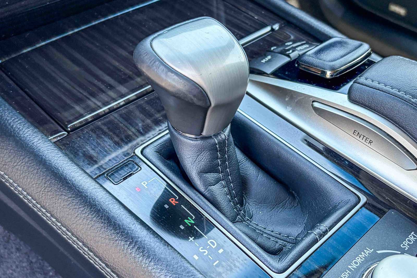 Used 2017 Lexus LS 460 w/ Comfort Package image 19