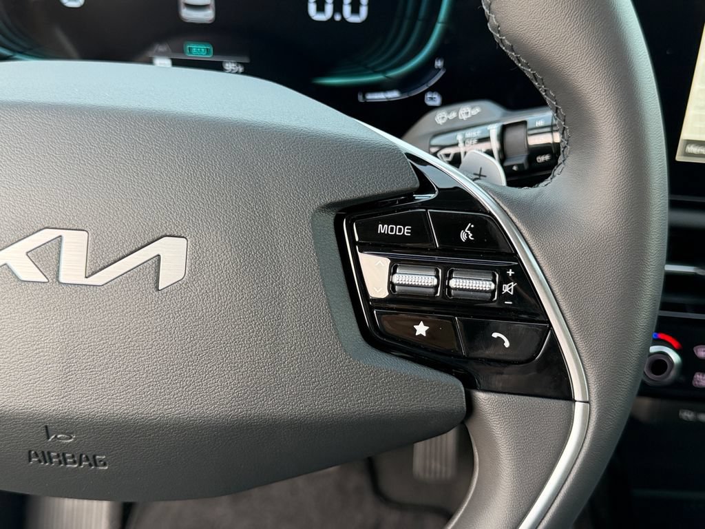 New 2026 Kia Niro EX w/ EX Premium Package FWD image 17