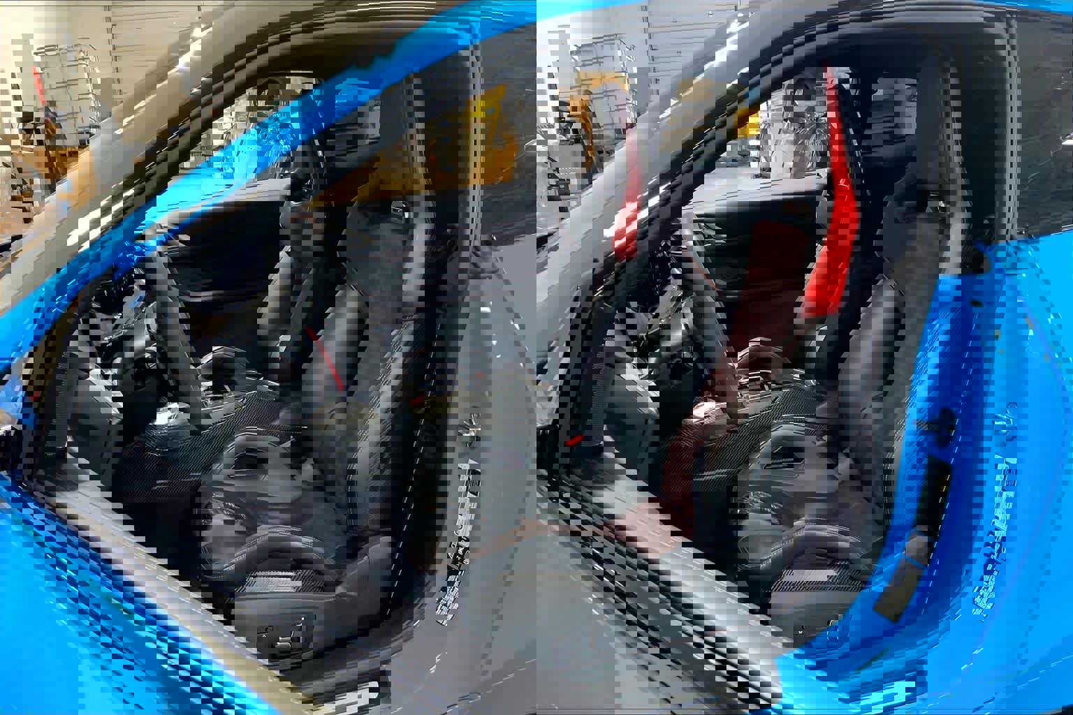 Used 2025 BMW M4 CS image 6