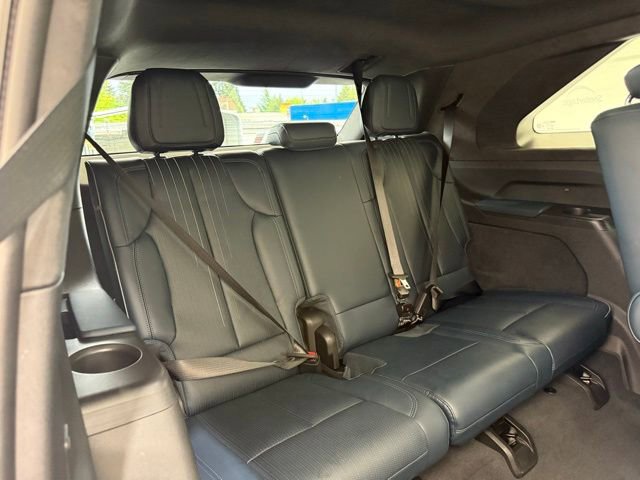 Used 2025 Cadillac Escalade IQ Luxury 2 w/ LPO, Premium Carpet Package AWD/4WD image 26