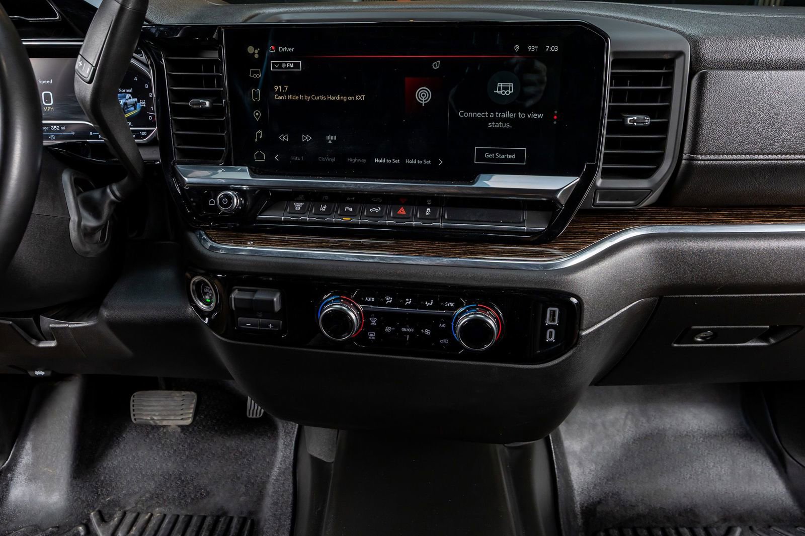 Used 2024 GMC Sierra 3500 SLE image 24