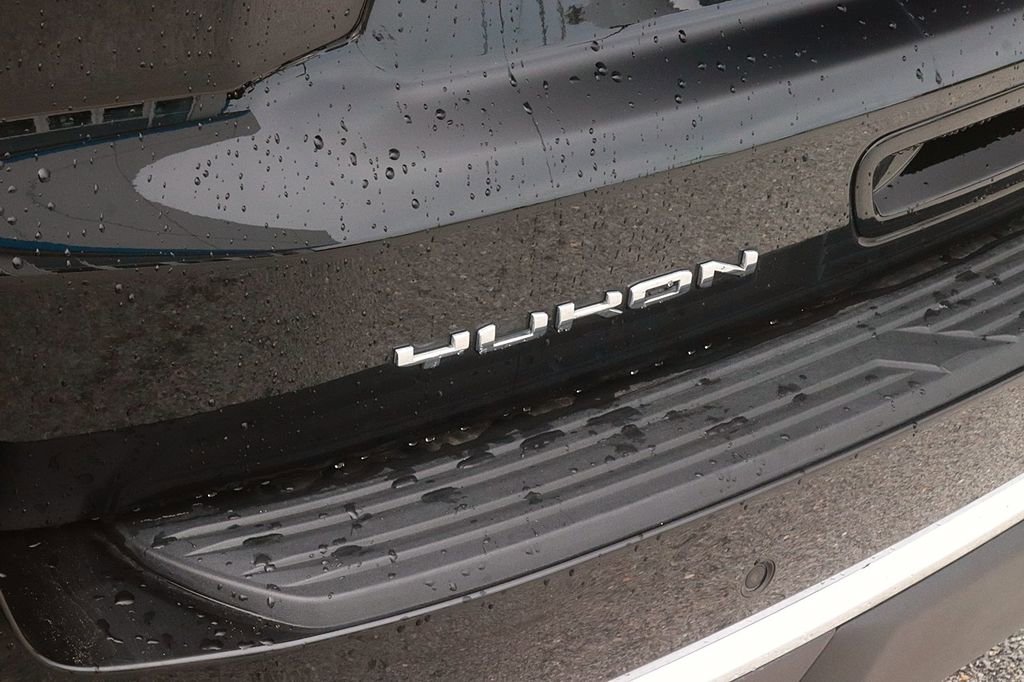 Used 2025 GMC Yukon Denali AWD/4WD image 10