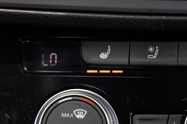 Used 2021 Volkswagen Jetta GLI FWD image 36
