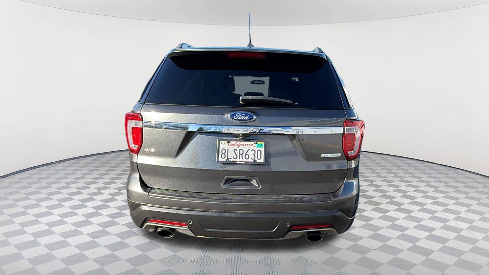 Used 2019 Ford Explorer XLT w/ Equipment Group 202A FWD image 6