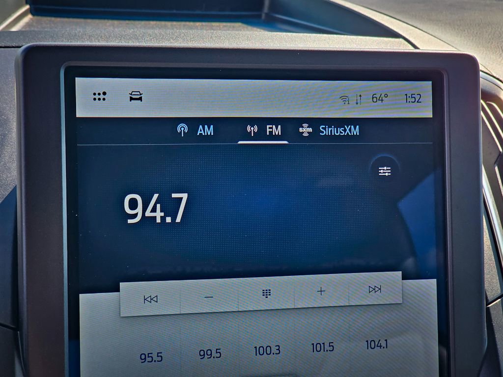 Used 2021 Ford Edge Titanium w/ Class II Trailer Tow Package image 23