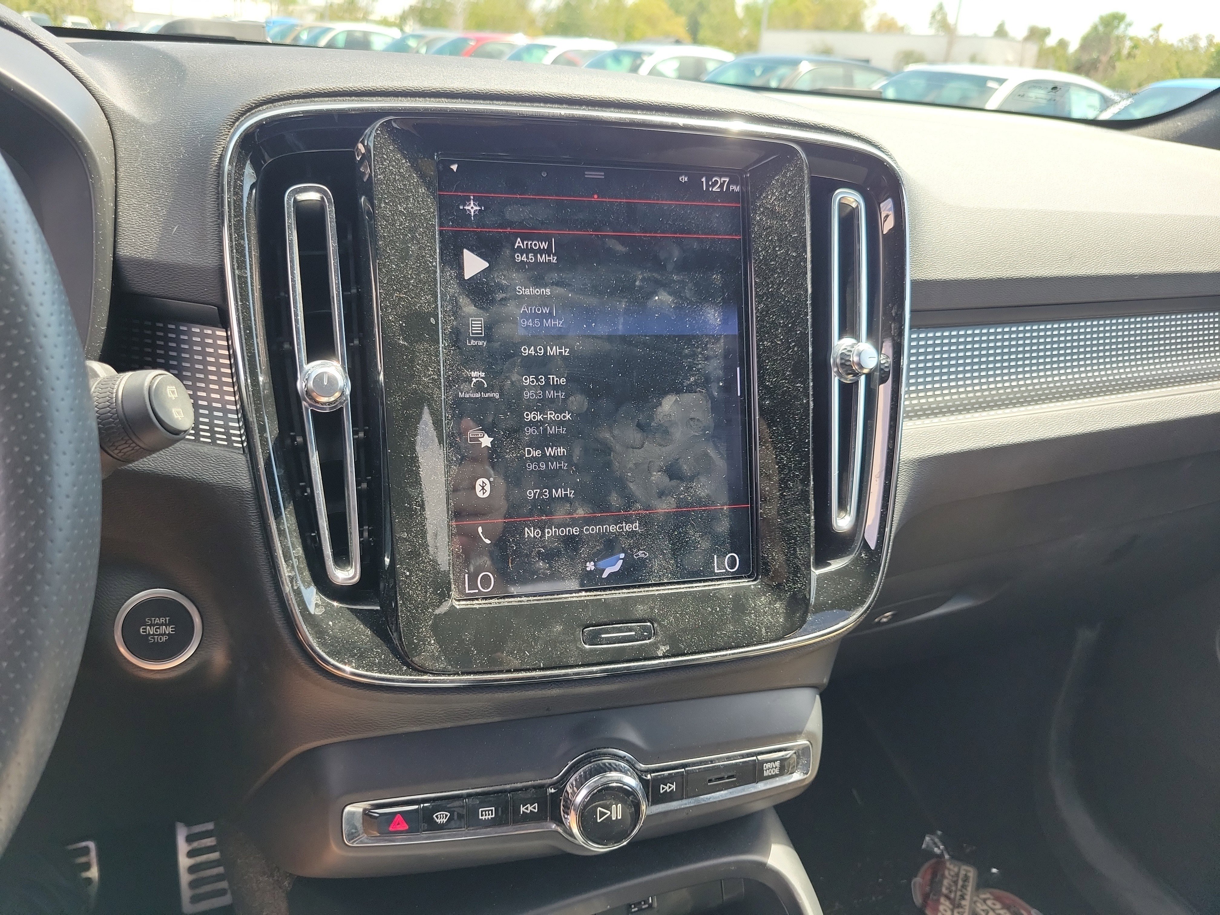 Used 2020 Volvo XC40 T4 R-Design w/ Protection Package Premier image 27