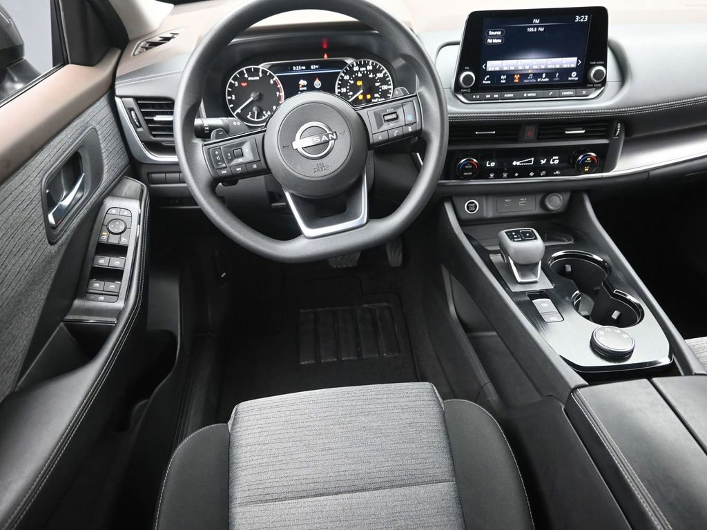 Used 2023 Nissan Rogue SV image 11