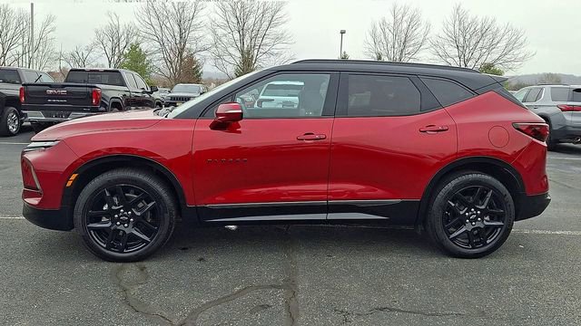 Certified 2023 Chevrolet Blazer RS w/ Driver Confidence II Package image 5