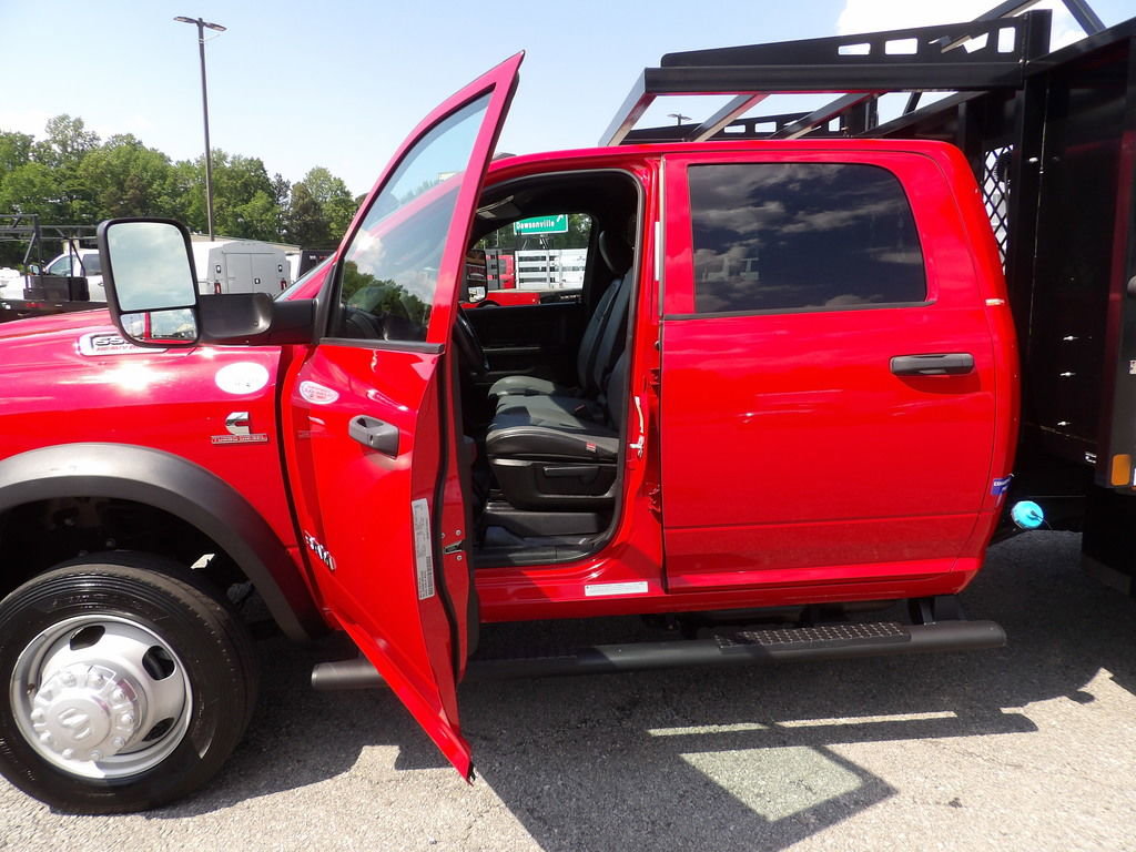 Used 2021 RAM 5500 Tradesman w/ Chrome Appearance Group RWD image 13
