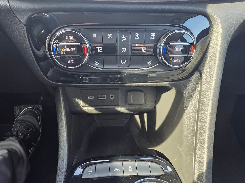 Used 2023 Buick Encore GX Select image 21