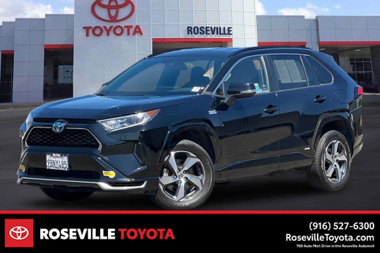 Used 2021 Toyota RAV4 SE AWD/4WD image 1