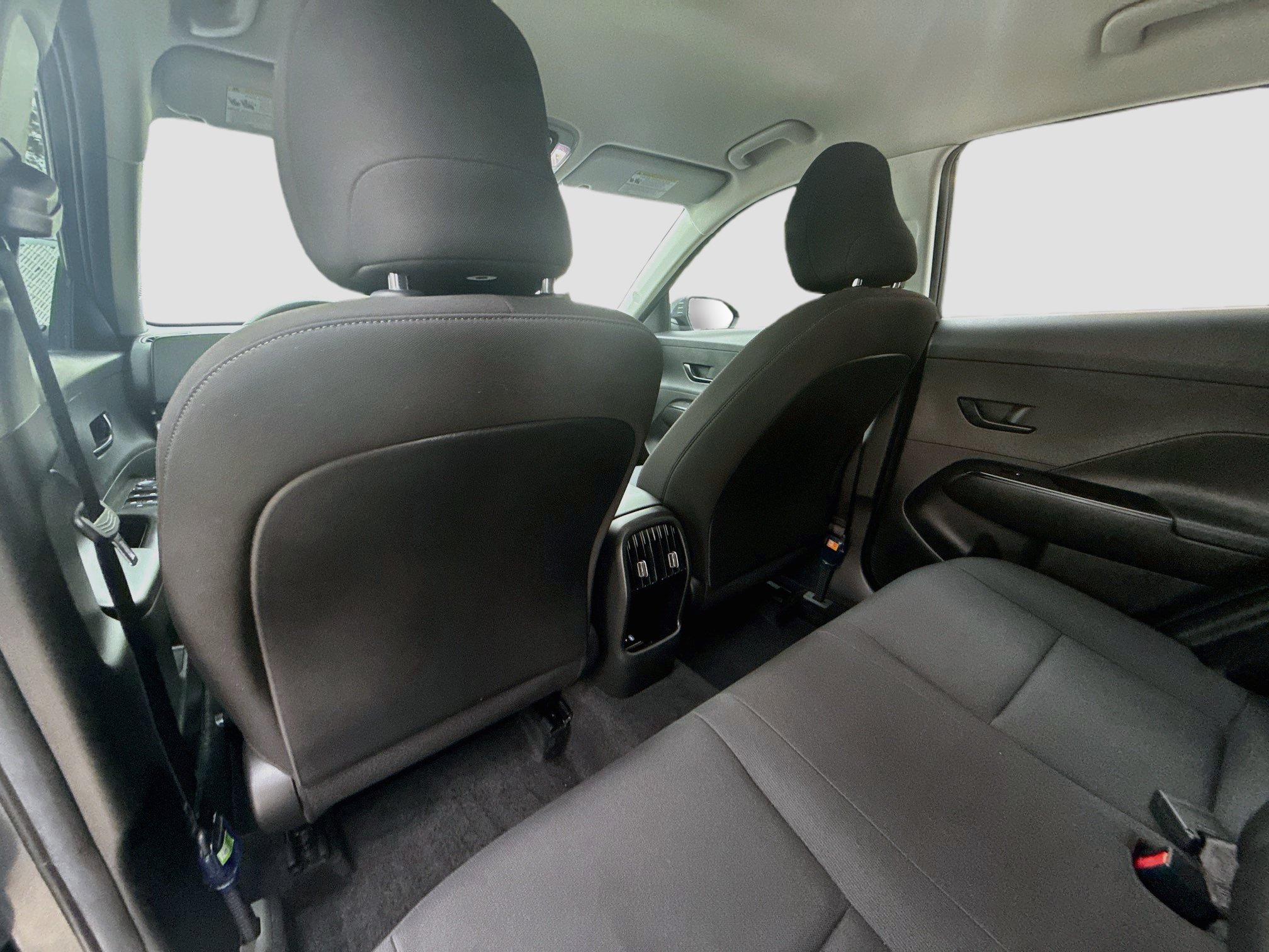 Used 2025 Hyundai Kona SEL FWD image 22
