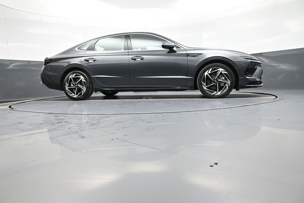 Certified 2025 Hyundai Sonata SEL FWD image 28