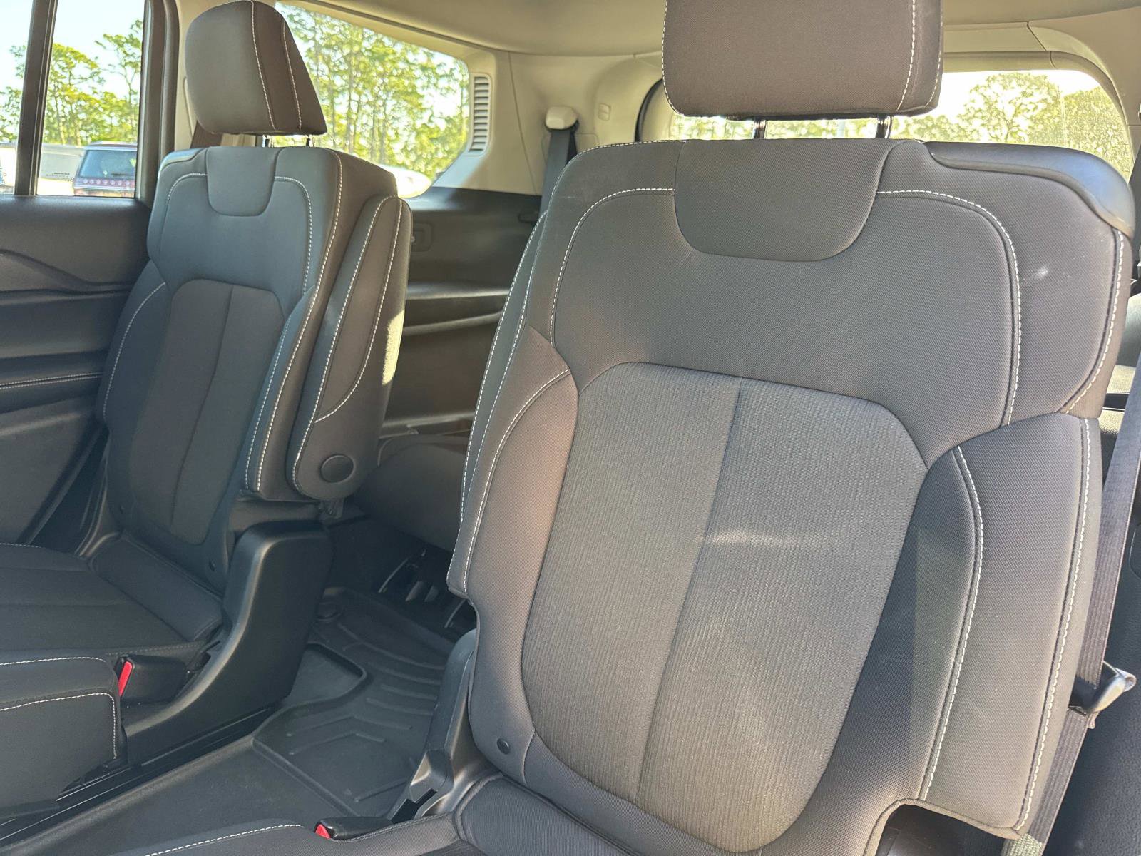 Certified 2022 Jeep Grand Cherokee L Laredo w/ Luxury Tech Group I image 13