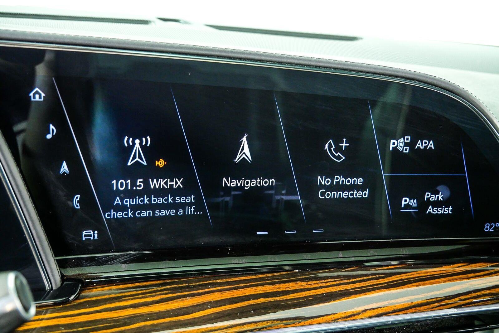 Used 2021 Cadillac Escalade Premium Luxury AWD/4WD image 14