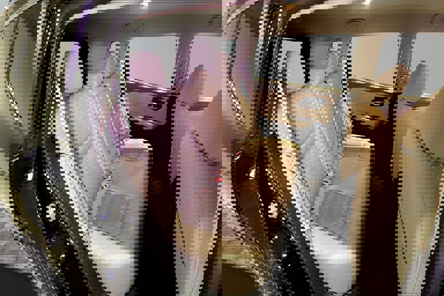 Used 2025 Nissan Rogue SV image 24