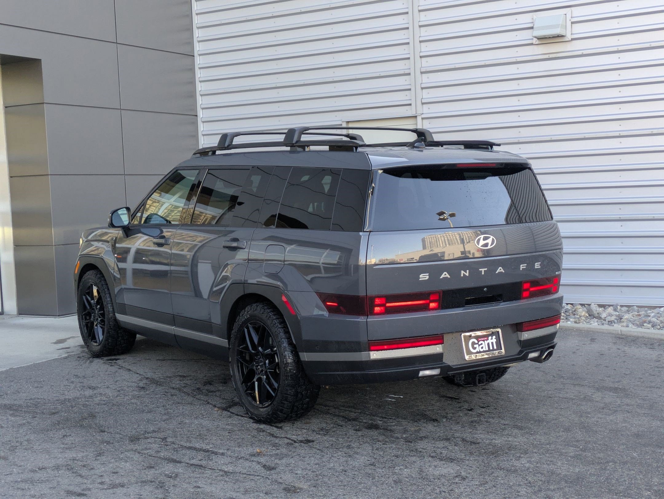 Used 2024 Hyundai Santa Fe Limited image 3