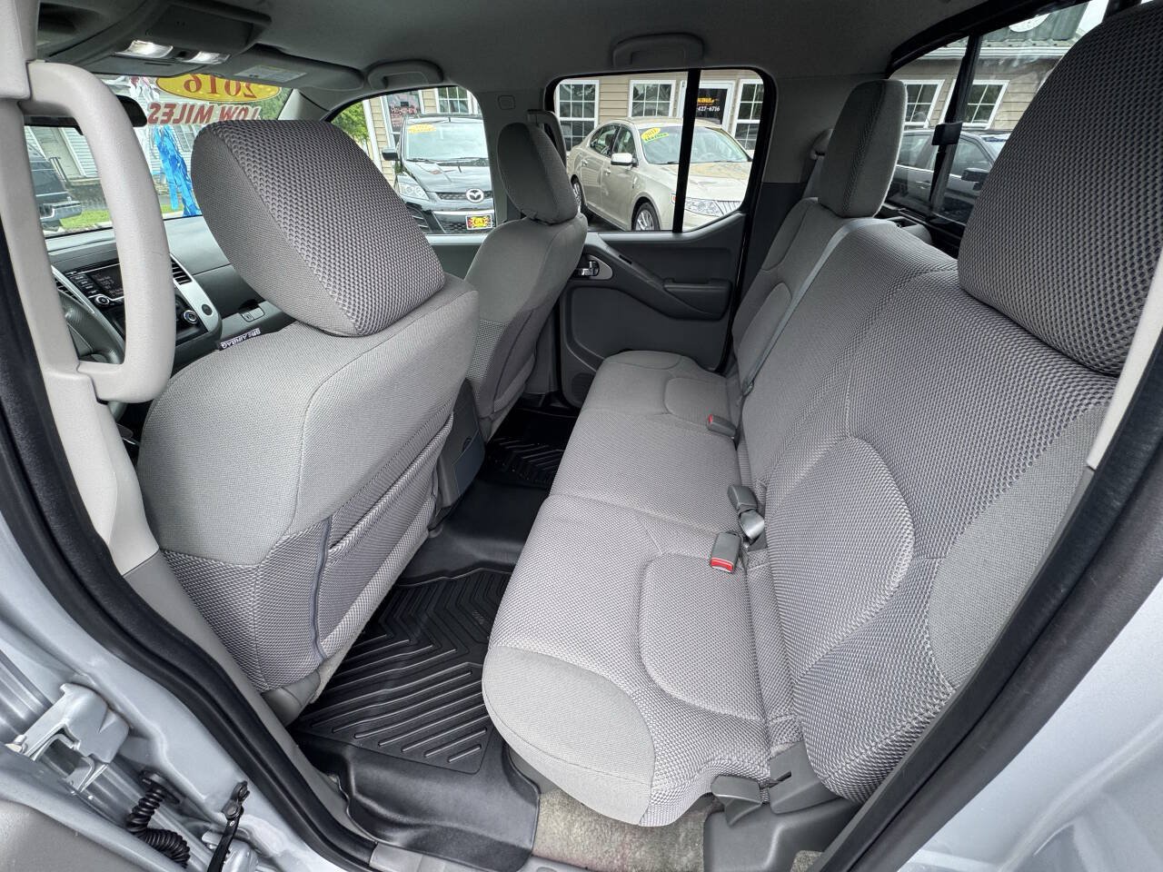 Used 2016 Nissan Frontier SV RWD image 28