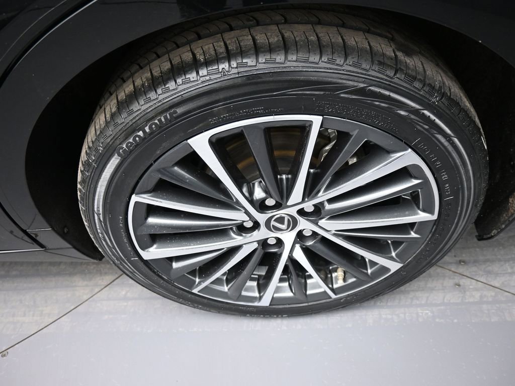 Used 2024 Lexus ES 300h w/ Premium Package FWD image 15