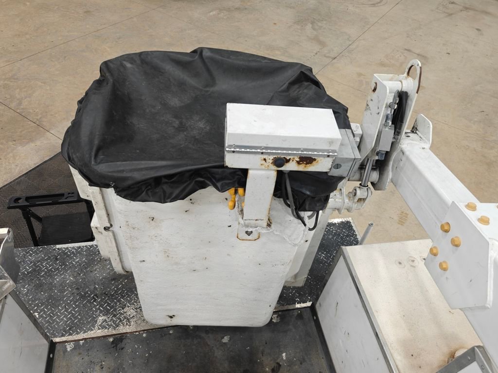 Used 2014 Ford F450 XL w/ Snow Plow Prep Package image 42