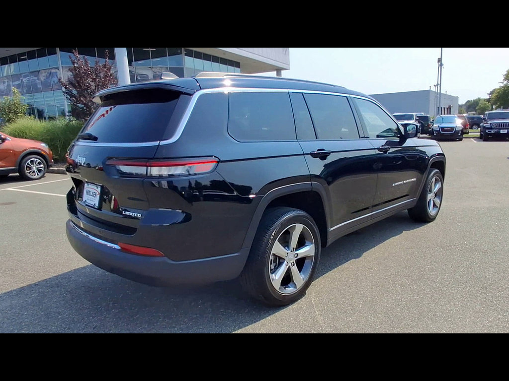 Used 2024 Jeep Grand Cherokee L Limited AWD/4WD image 8