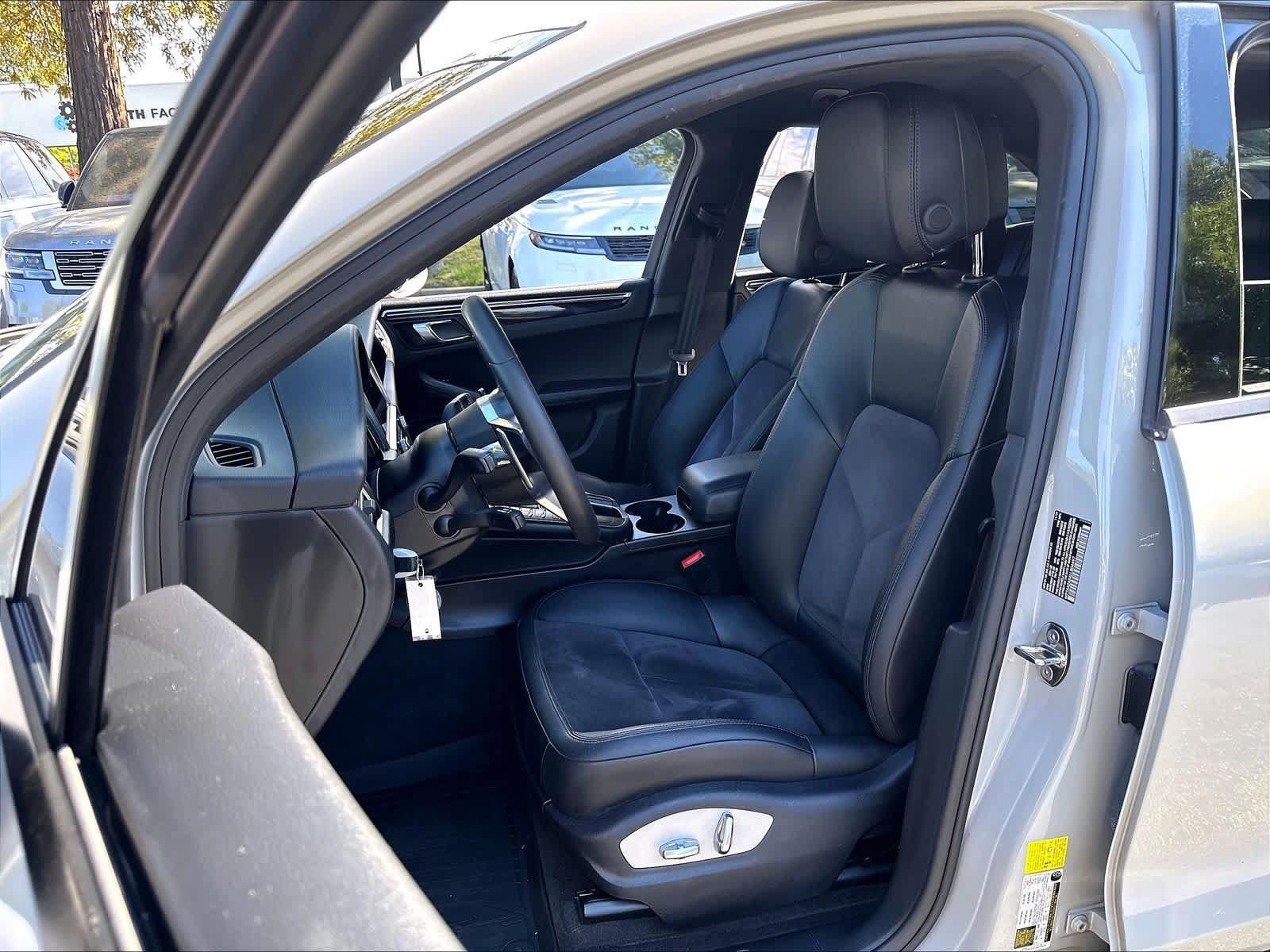 Used 2020 Porsche Macan AWD/4WD image 28