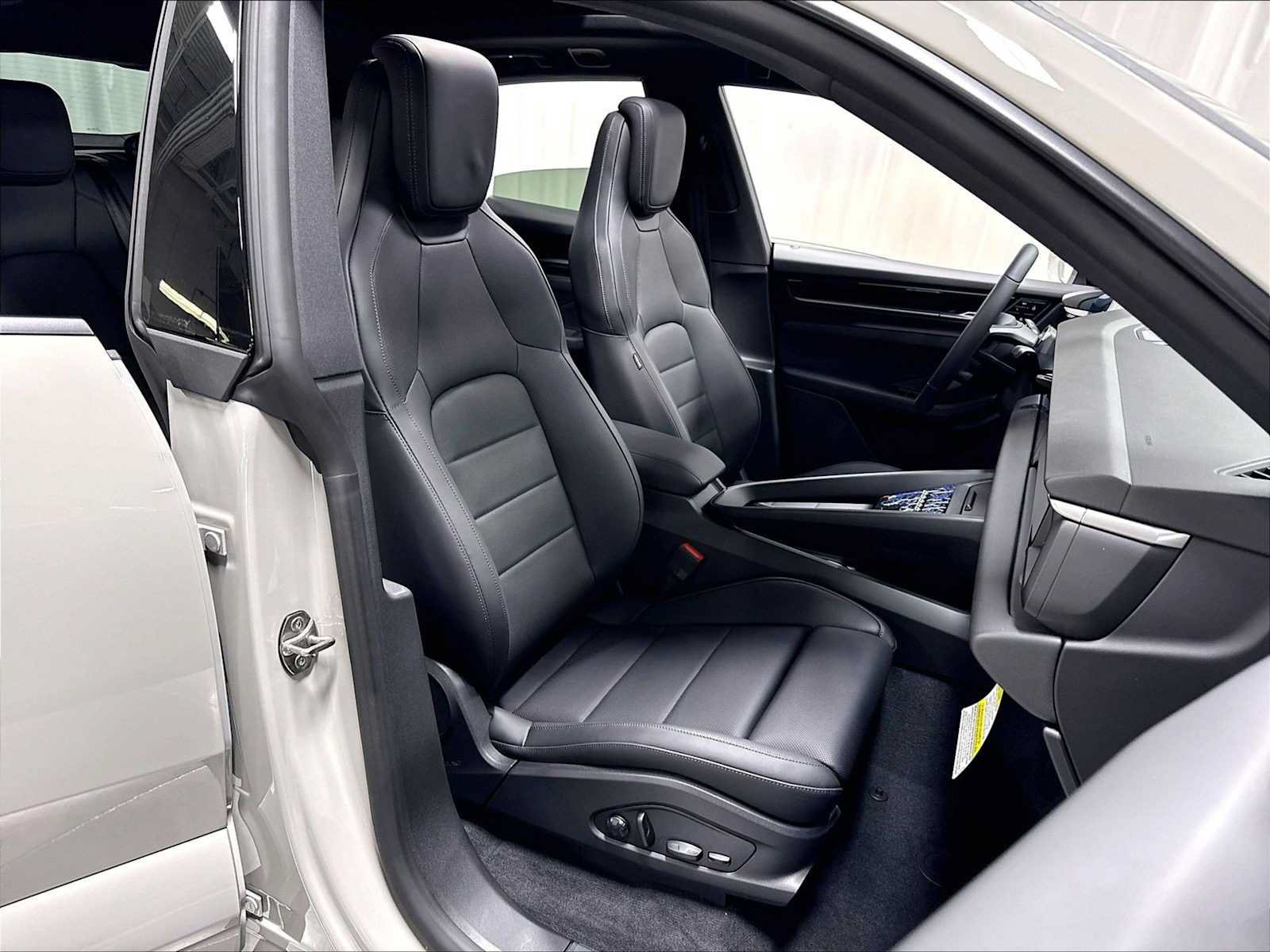 New 2026 Porsche Macan 4 Electric AWD/4WD image 29