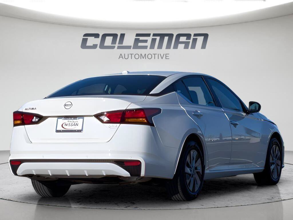 Certified 2025 Nissan Altima 2.5 S FWD image 5