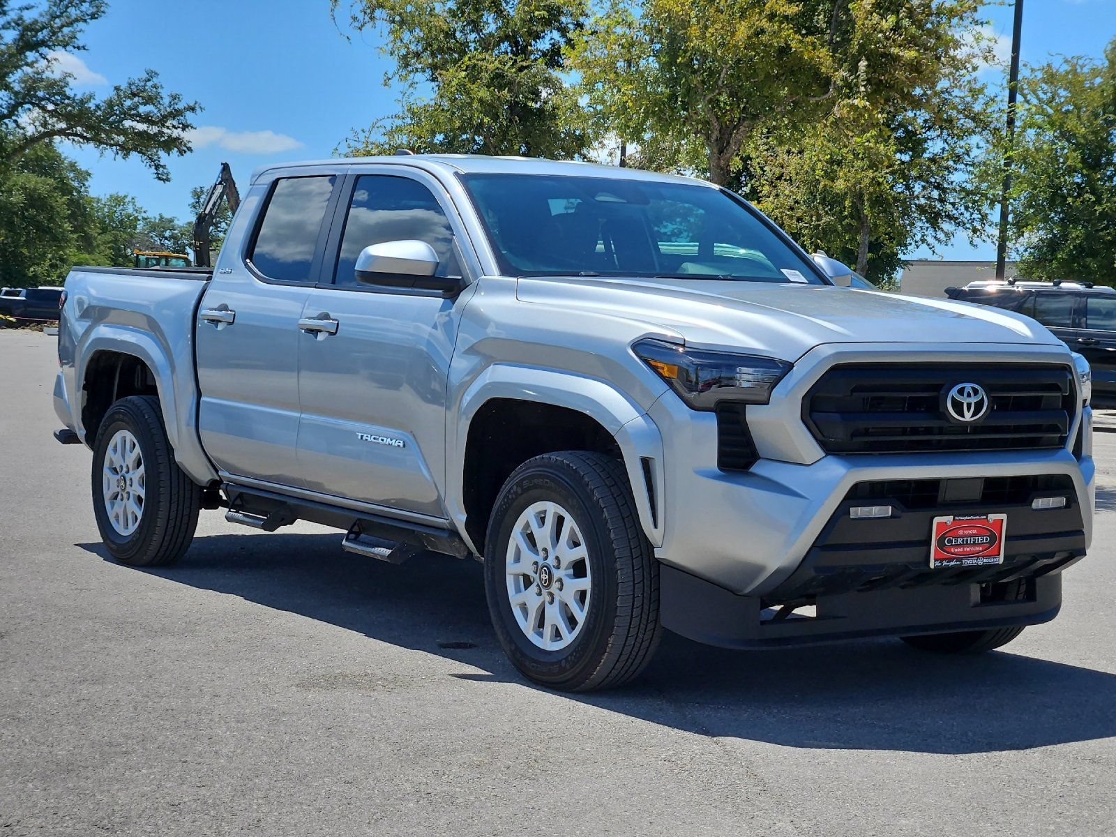 Certified 2025 Toyota Tacoma SR5 AWD/4WD image 7
