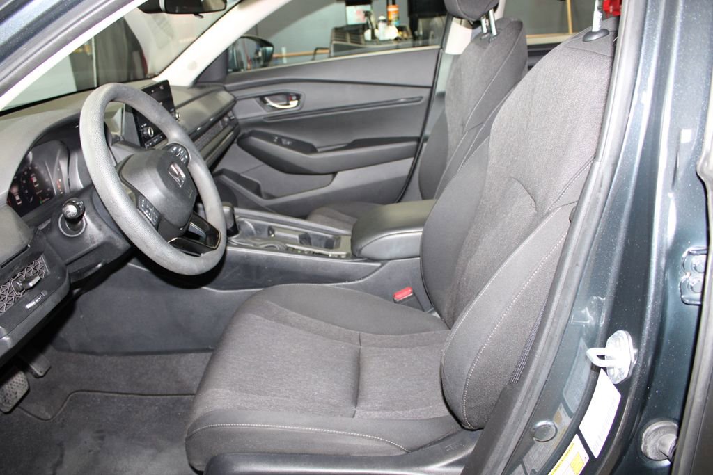 Used 2023 Honda Accord EX image 10