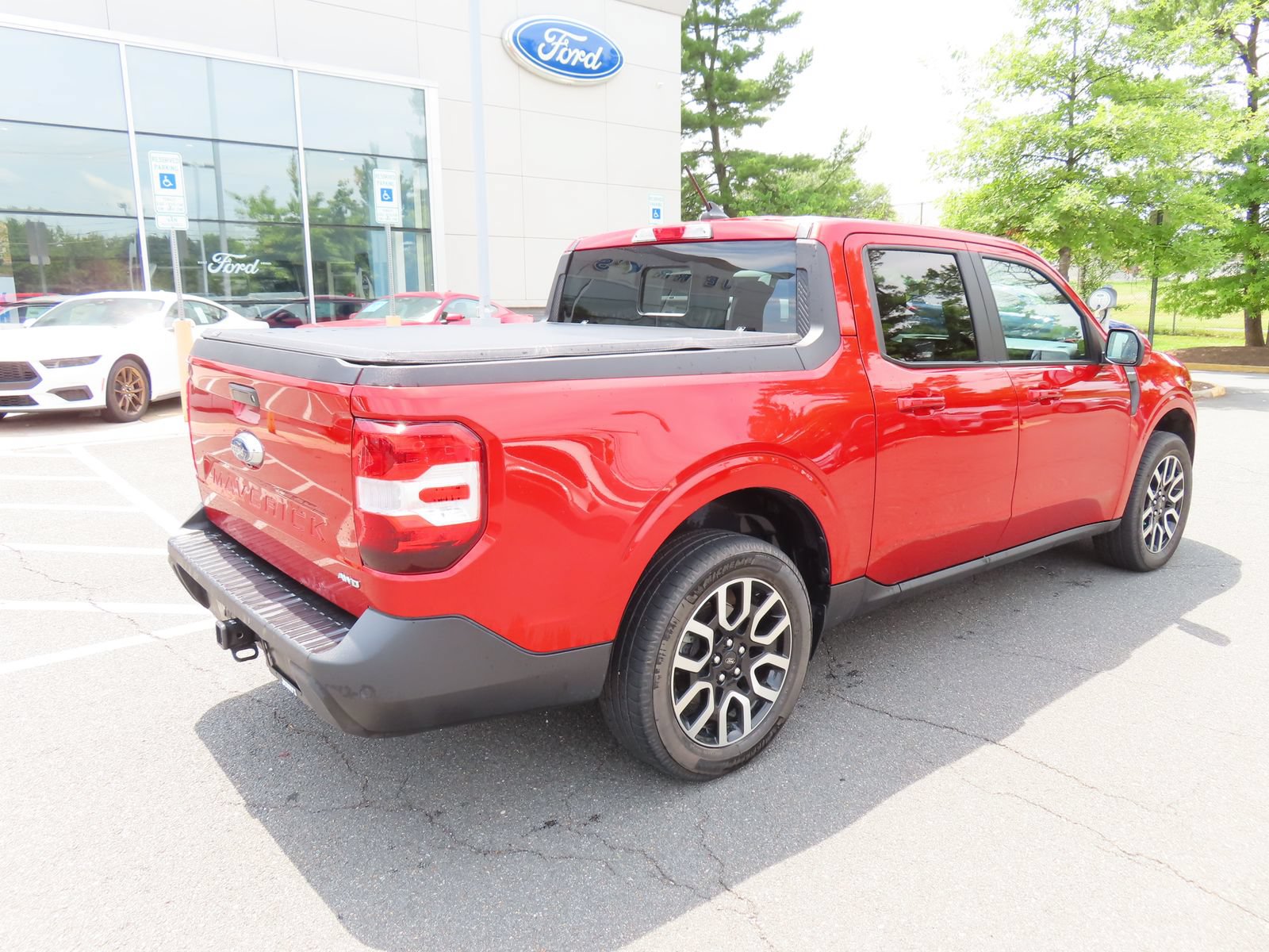 Used 2023 Ford Maverick Lariat w/ Lariat Luxury Package AWD/4WD image 5