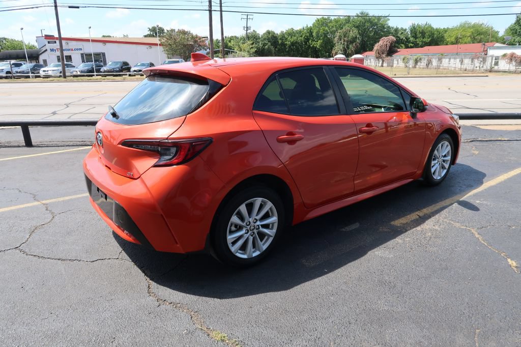 Used 2023 Toyota Corolla SE FWD image 4