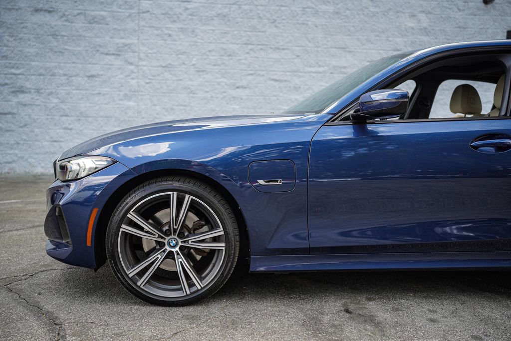 Used 2023 BMW 330e w/ Driving Assistance Package image 11