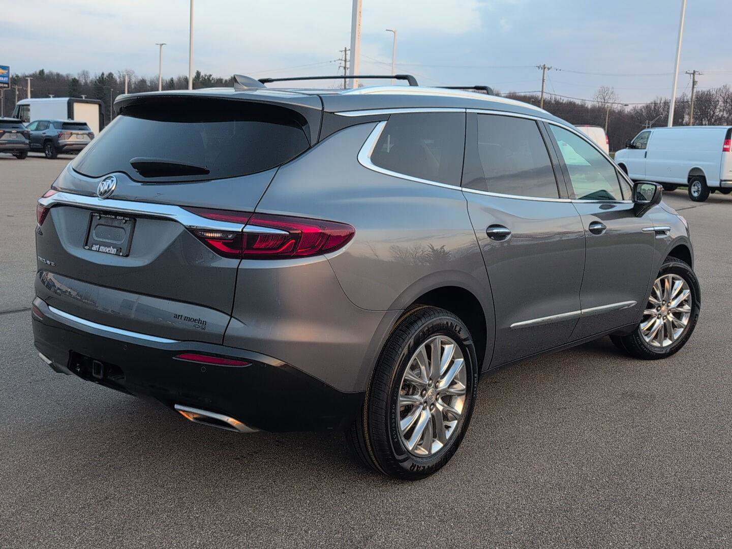 Used 2020 Buick Enclave Premium w/ Sun and Sites Package FWD image 8