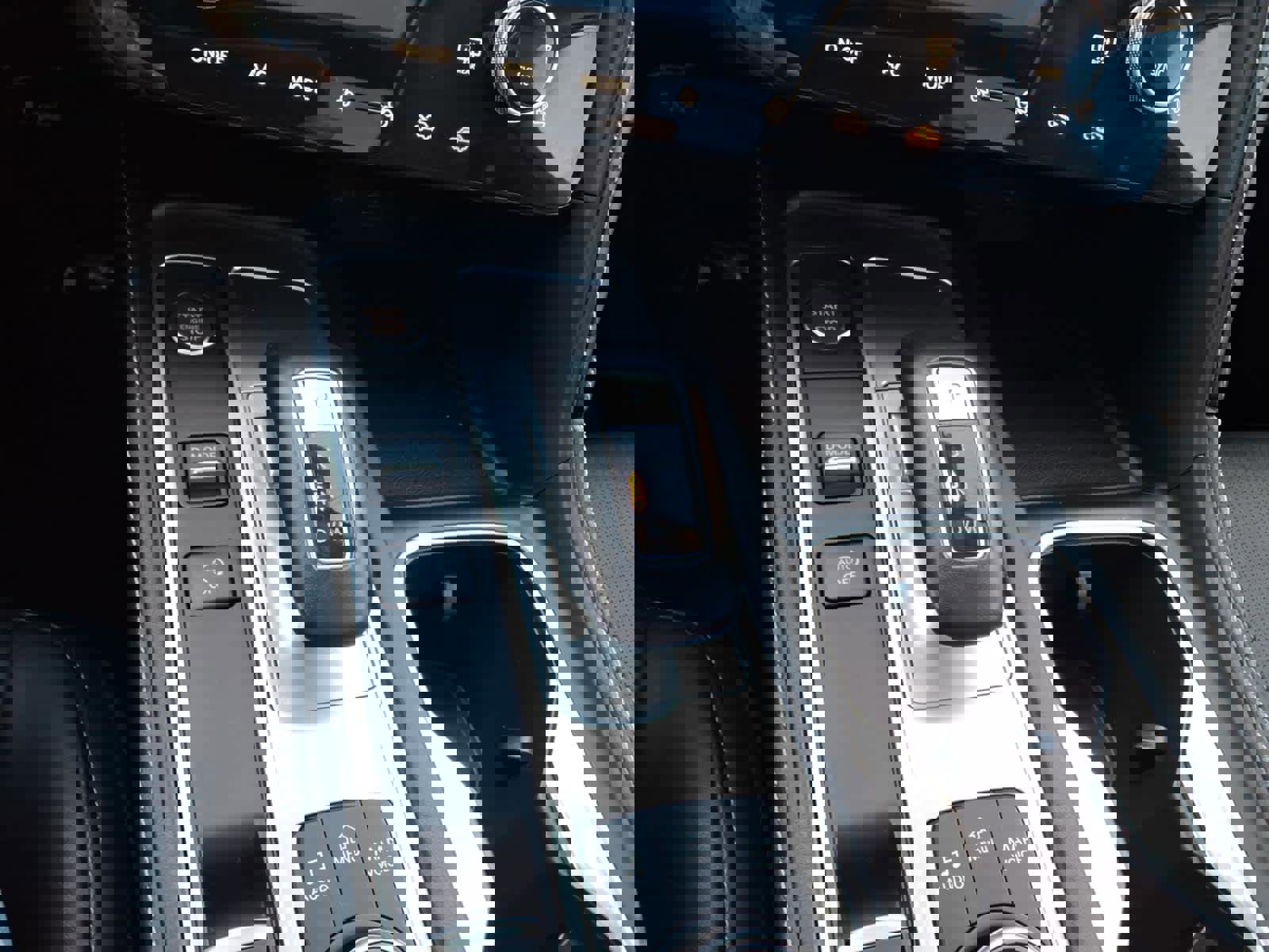 Certified 2025 INFINITI QX60 Luxe image 14