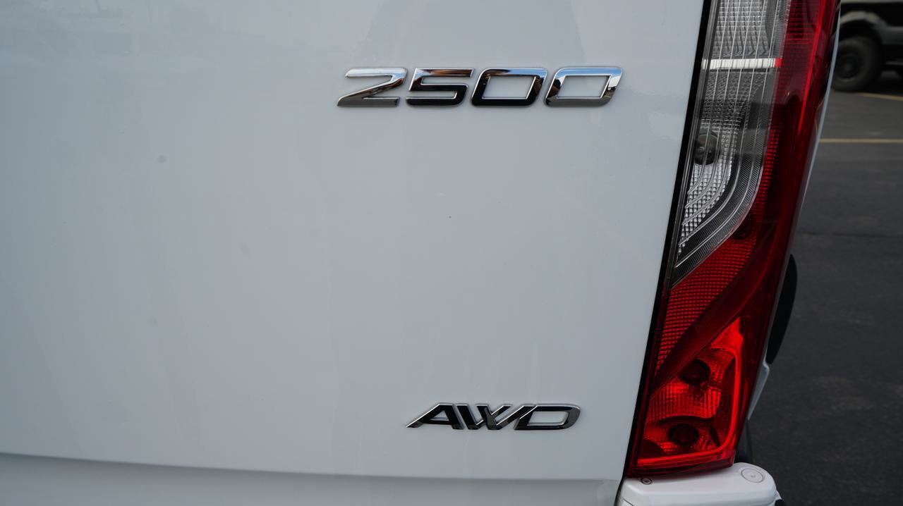 New 2025 Mercedes-Benz Sprinter 2500 image 18