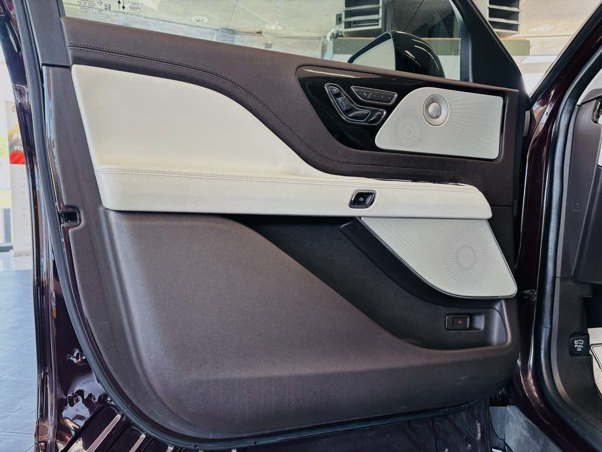 Used 2023 Lincoln Aviator Black Label w/ Dynamic Handling Package AWD/4WD image 34