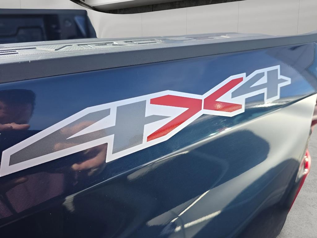 Used 2022 Chevrolet Silverado 1500 LT AWD/4WD image 37