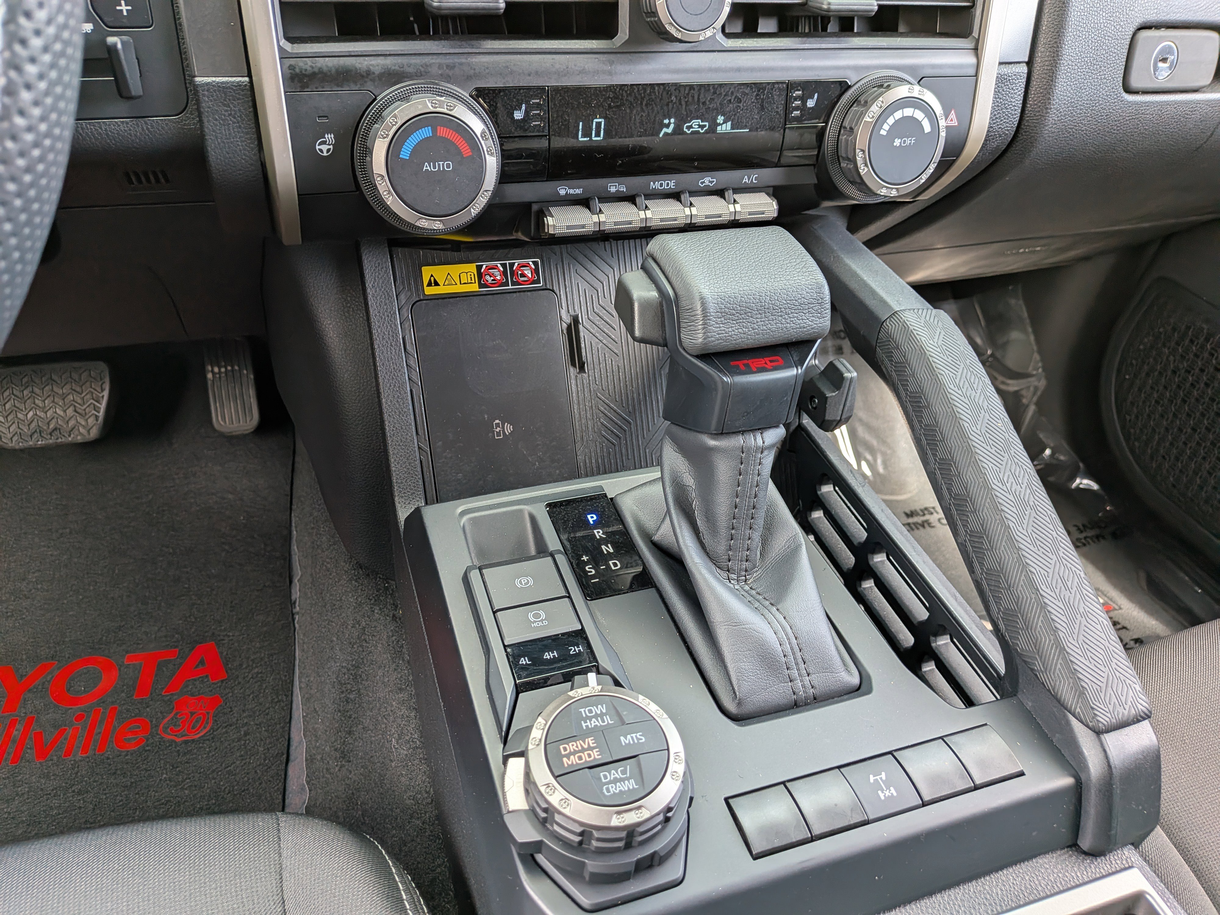 Used 2024 Toyota Tacoma TRD Off-Road w/ TRD Off Road Upgrade Package AWD/4WD image 33