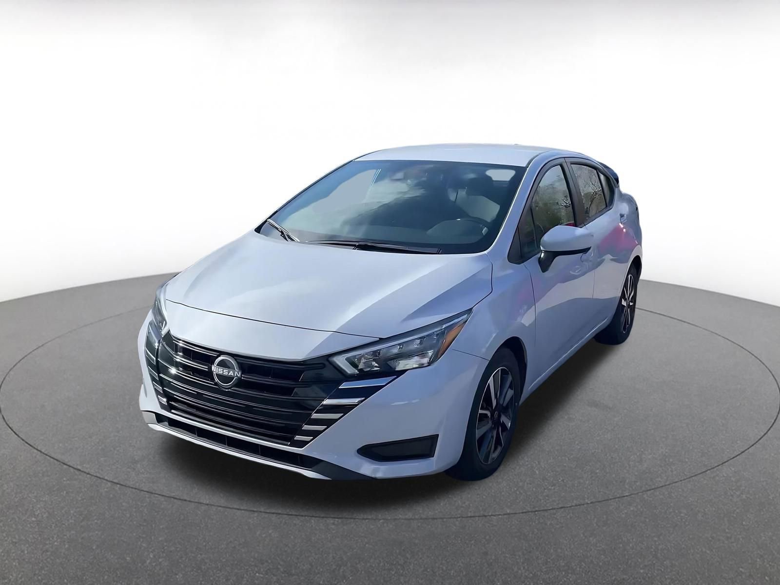 Used 2025 Nissan Versa SV FWD image 7