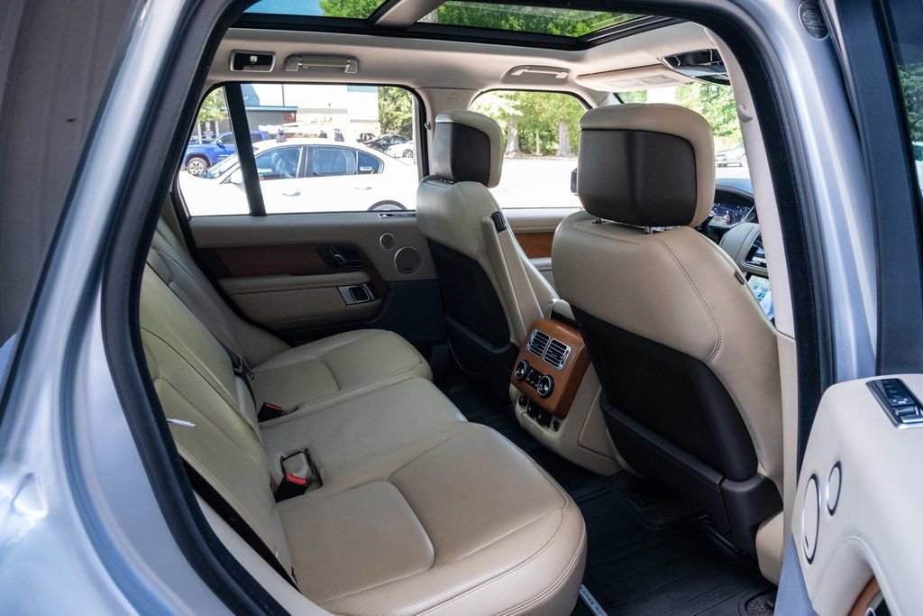 Used 2019 Land Rover Range Rover HSE image 30