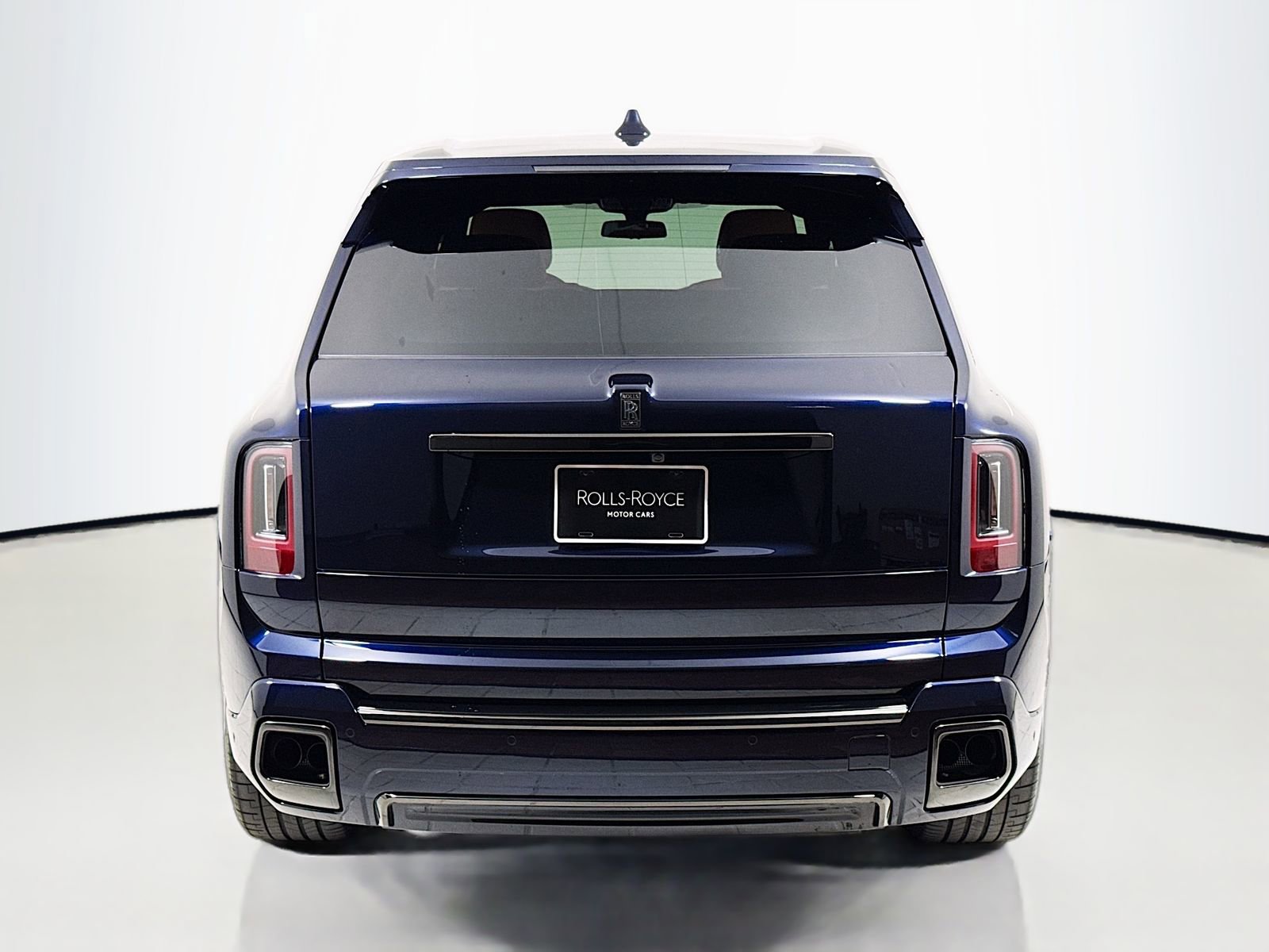 Certified 2025 Rolls-Royce Cullinan Black Badge w/ Leather Finishing Pack AWD/4WD image 7