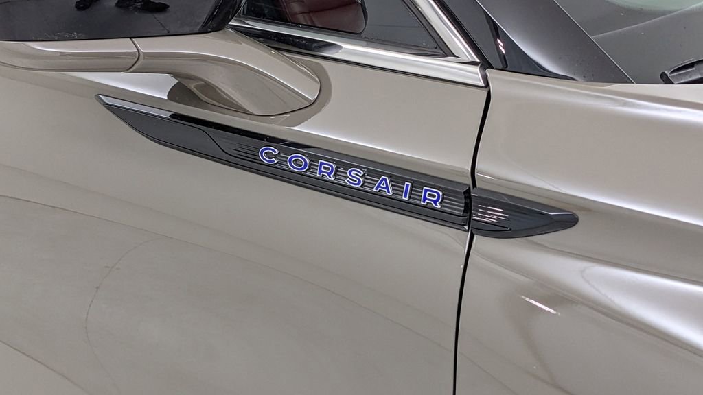 Used 2025 Lincoln Corsair Grand Touring w/ Towing Package image 41
